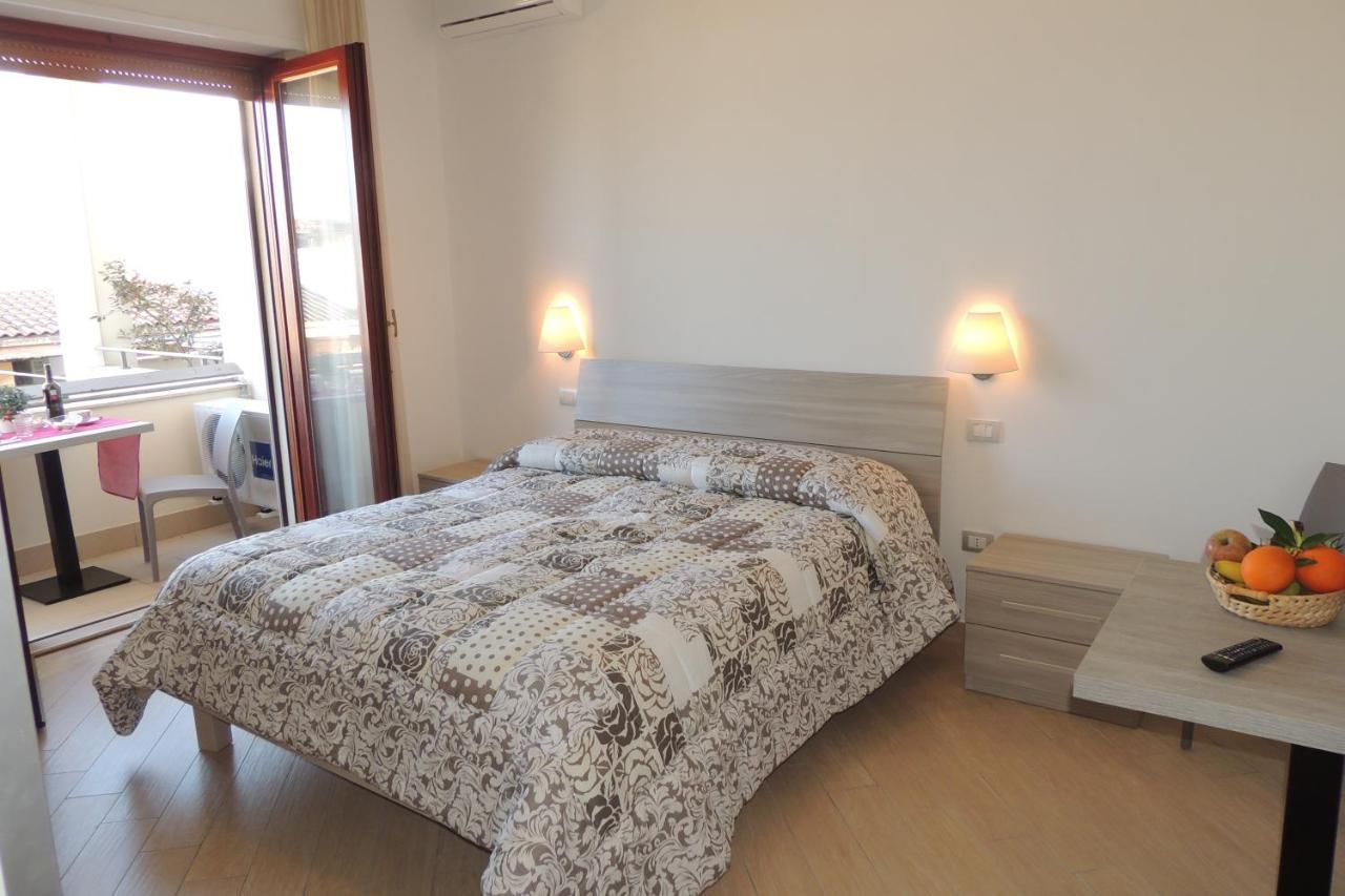 La Terrazza Bed & Breakfast Oristano Exterior photo
